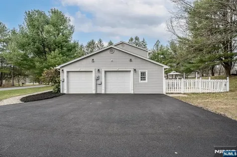 1 Running Hills Drive Newton NJ 07860