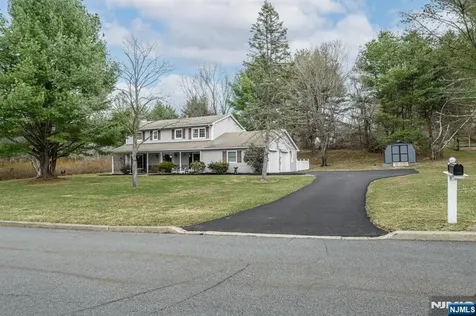 1 Running Hills Drive Newton NJ 07860