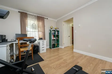 1 Running Hills Drive Newton NJ 07860
