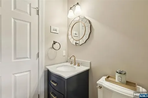 191 Hillside Avenue Wyckoff NJ 07481