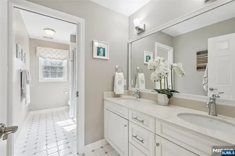 191 Hillside Avenue Wyckoff NJ 07481