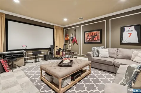 191 Hillside Avenue Wyckoff NJ 07481