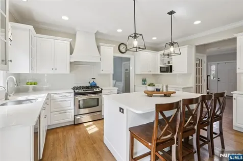 191 Hillside Avenue Wyckoff NJ 07481