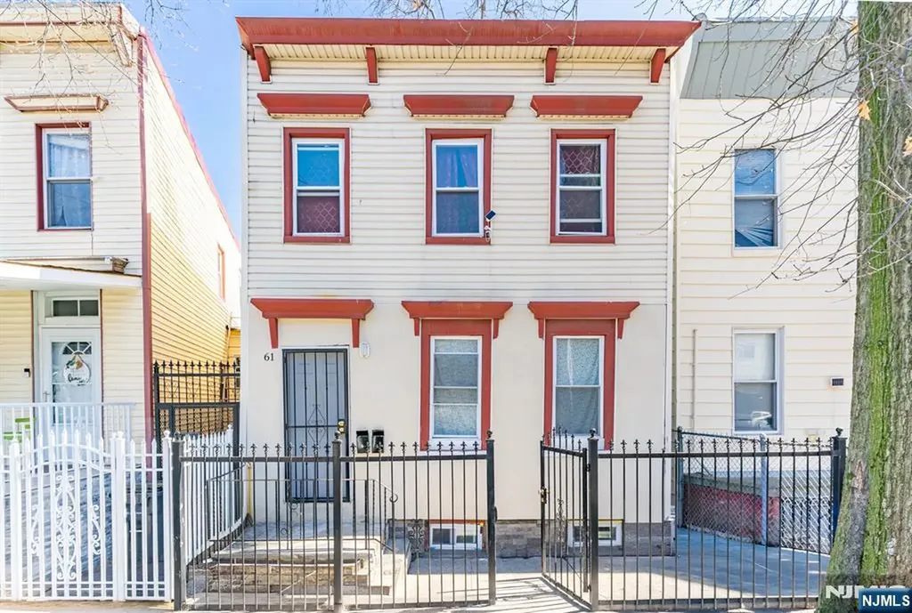 61 Cutler Street Newark NJ 07104
