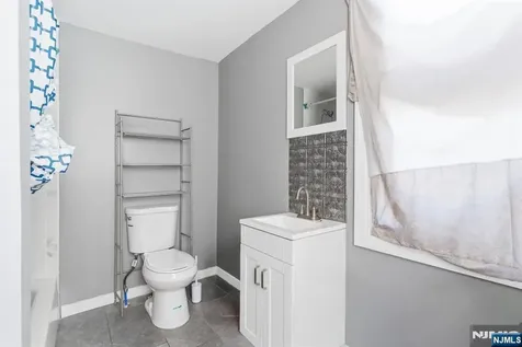 61 Cutler Street Newark NJ 07104