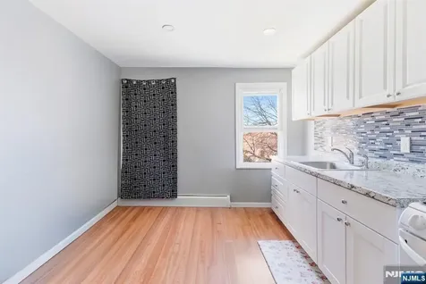 61 Cutler Street Newark NJ 07104