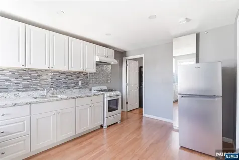 61 Cutler Street Newark NJ 07104