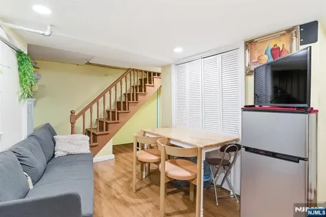 61 Cutler Street Newark NJ 07104
