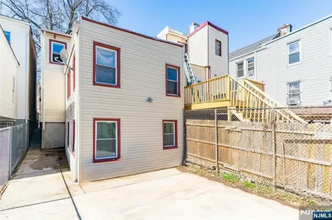 61 Cutler Street Newark NJ 07104