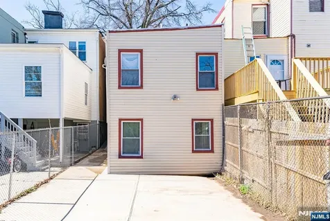 61 Cutler Street Newark NJ 07104
