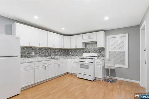 61 Cutler Street Newark NJ 07104