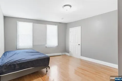 61 Cutler Street Newark NJ 07104
