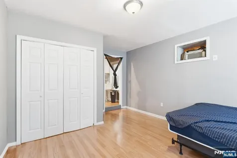 61 Cutler Street Newark NJ 07104