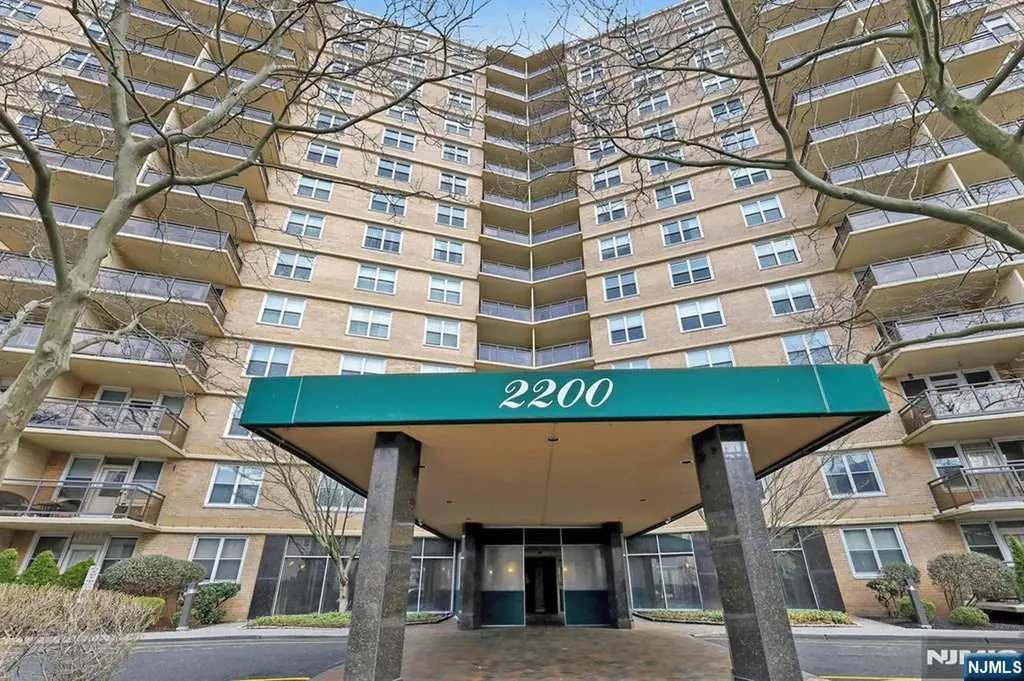 2200 N Central Fort Lee NJ 07024