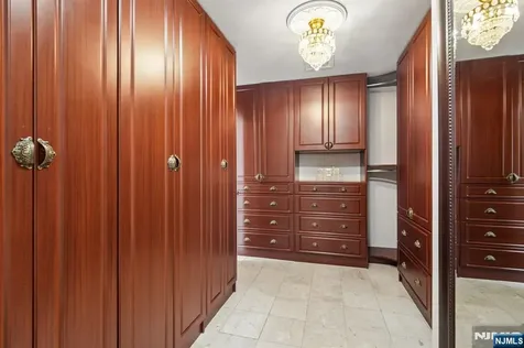 35 Grandview Avenue Upper Saddle River NJ 07458