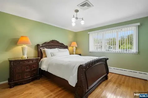 35 Grandview Avenue Upper Saddle River NJ 07458