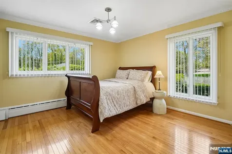 35 Grandview Avenue Upper Saddle River NJ 07458