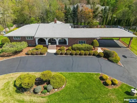 35 Grandview Avenue Upper Saddle River NJ 07458