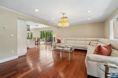 35 Grandview Avenue Upper Saddle River NJ 07458