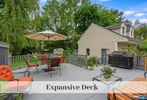 76 Carlton Avenue Ho-ho-kus NJ 07423