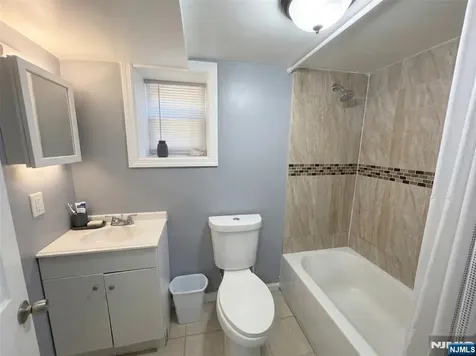 237-239 6th Avenue Newark NJ 07107
