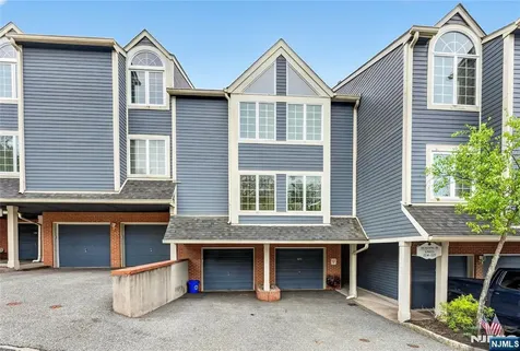 224 Cambridge Drive Ramsey NJ 07446