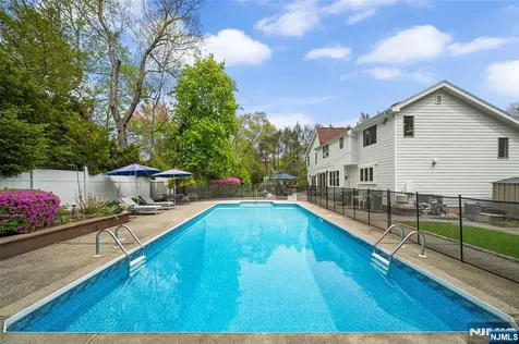 15 Clinton Street Norwood NJ 07648