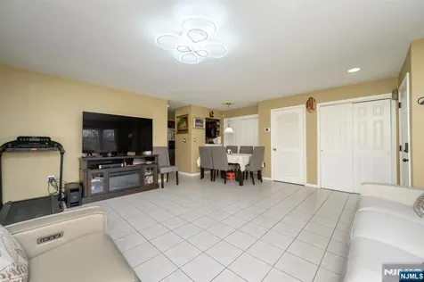 235 Dakota Street Paterson NJ 07503