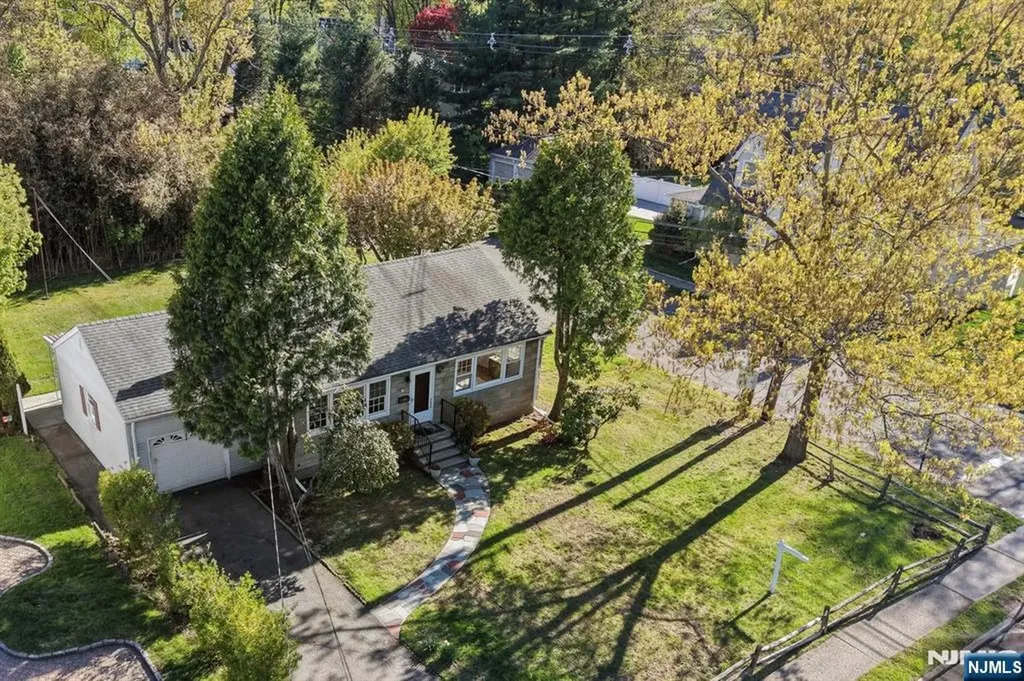 284 Madison Avenue Cresskill NJ 07626