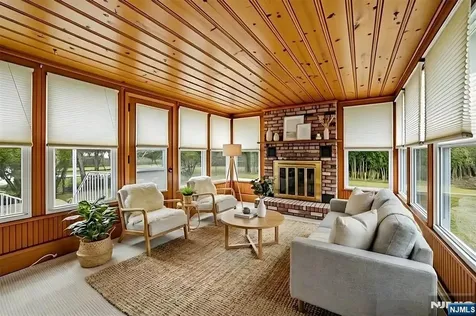 284 Madison Avenue Cresskill NJ 07626