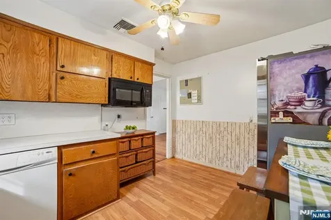284 Madison Avenue Cresskill NJ 07626