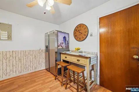284 Madison Avenue Cresskill NJ 07626
