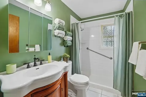284 Madison Avenue Cresskill NJ 07626