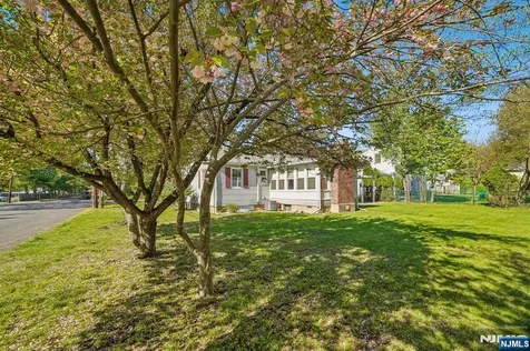 284 Madison Avenue Cresskill NJ 07626