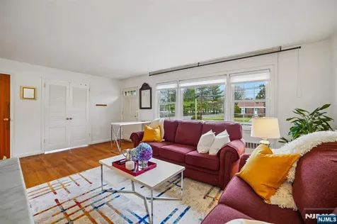 284 Madison Avenue Cresskill NJ 07626