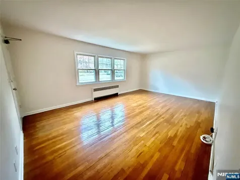 293 Bogert Road River Edge NJ 07661