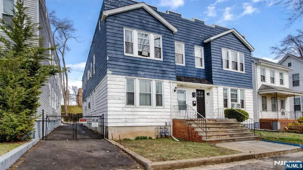 18 Mckay Avenue East Orange NJ 07018