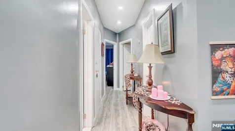 18 Mckay Avenue East Orange NJ 07018