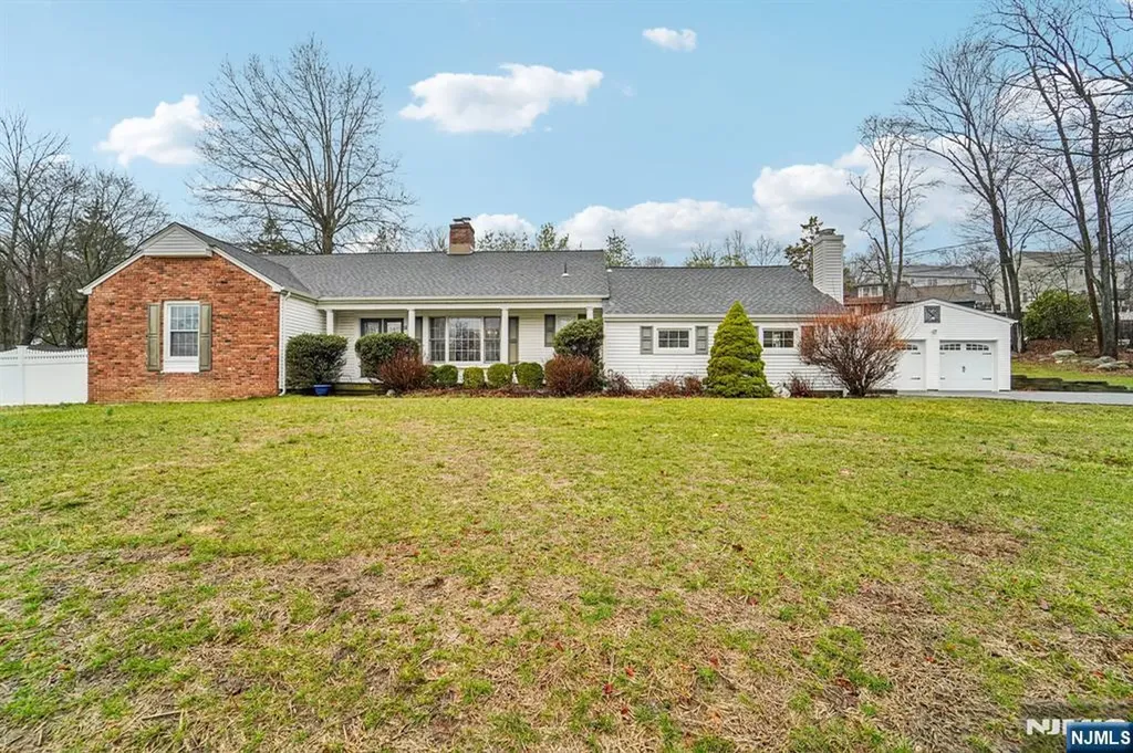 51 Catherine Street Bloomingdale NJ 07403