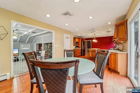 51 Catherine Street Bloomingdale NJ 07403