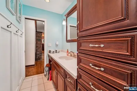 51 Catherine Street Bloomingdale NJ 07403