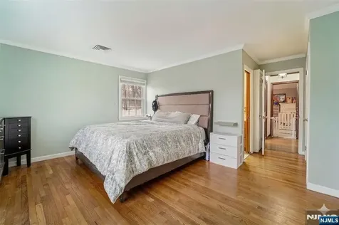 51 Catherine Street Bloomingdale NJ 07403