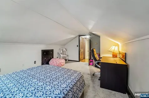 51 Catherine Street Bloomingdale NJ 07403