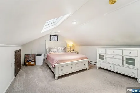 51 Catherine Street Bloomingdale NJ 07403