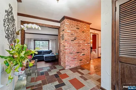 51 Catherine Street Bloomingdale NJ 07403
