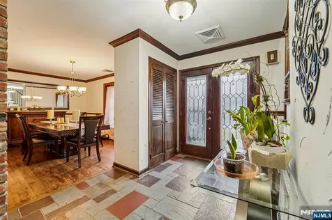 51 Catherine Street Bloomingdale NJ 07403