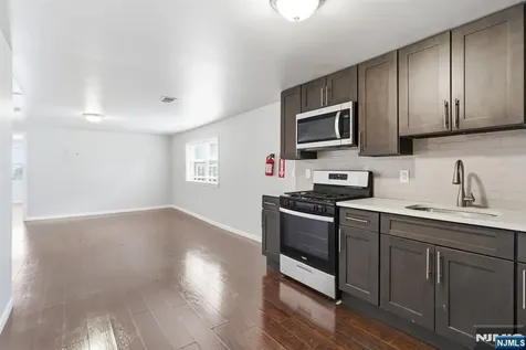 59-61 Farley Avenue Newark NJ 07108