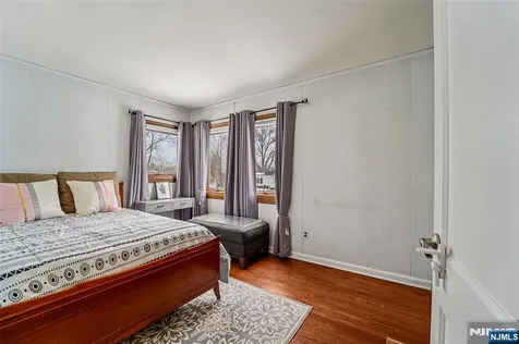 470 Capitol Road New Milford NJ 07646