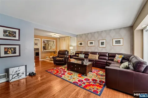 470 Capitol Road New Milford NJ 07646