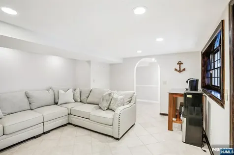 27 Borman Drive Wanaque NJ 07465